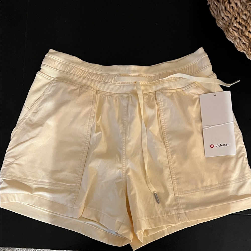 nwt lululemon dance studio shorts butter cream